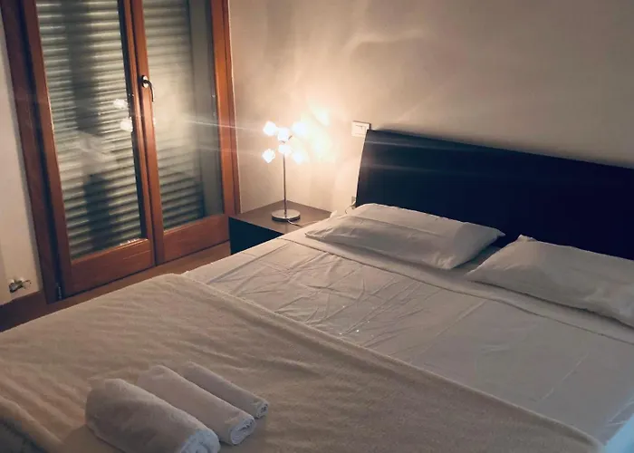 Stanza Privata Con Bagno Su Appartamento Condiviso